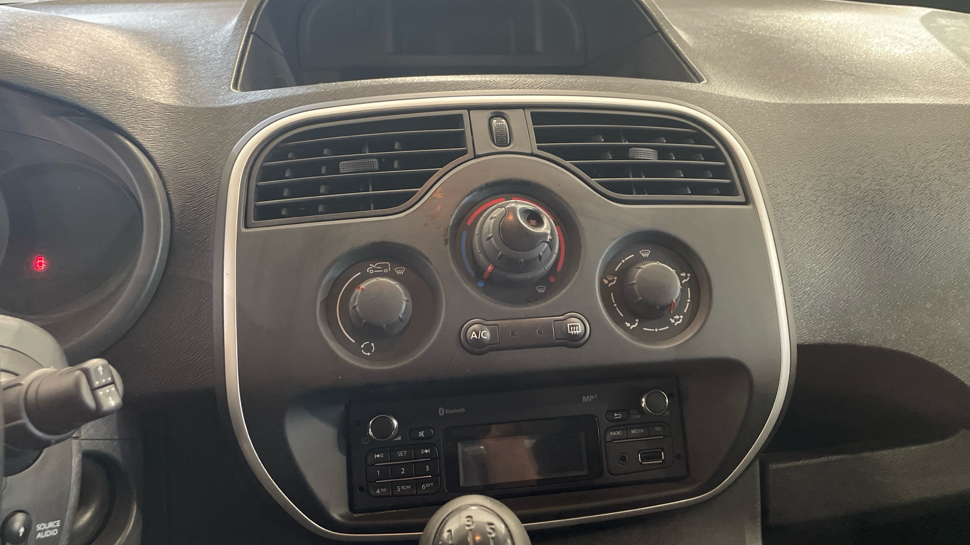 Renault Kangoo Furgon dCi 75 en Barcelona