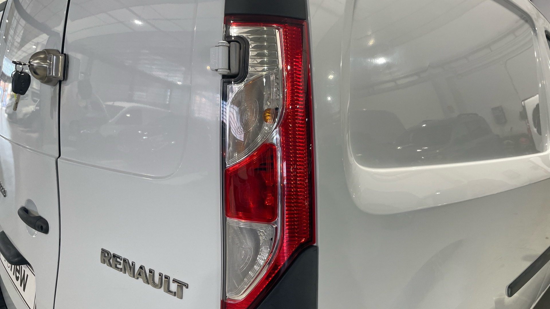 Renault Kangoo Furgon dCi 75 en Barcelona