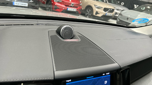 Volvo XC60 T6 Recharge Ultimate Dark AWD Auto 257 kW (350 CV) - 28 Volvo XC60 T6 Ocasión 257 KW (350CV) - 28