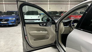 Volvo XC60 T6 Recharge Ultimate Dark AWD Auto 257 kW (350 CV) - 41 Volvo XC60 T6 Ocasión 257 KW (350CV) - 41