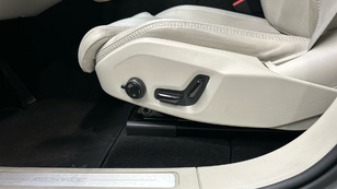 Volvo XC60 T6 Recharge Ultimate Dark AWD Auto 257 kW (350 CV) - 44 Volvo XC60 T6 Ocasión 257 KW (350CV) - 44