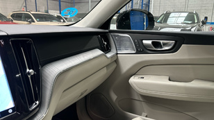 Volvo XC60 T6 Recharge Ultimate Dark AWD Auto 257 kW (350 CV) - 46 Volvo XC60 T6 Ocasión 257 KW (350CV) - 46