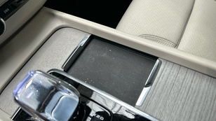 Volvo XC60 T6 Recharge Ultimate Dark AWD Auto 257 kW (350 CV) - 51 Volvo XC60 T6 Ocasión 257 KW (350CV) - 51