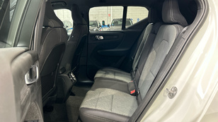 Volvo XC40 B3 G Plus Dark Auto 120 kW (163 CV) - 9 Volvo XC40 B3 G Ocasión 120 KW (163CV) - 9