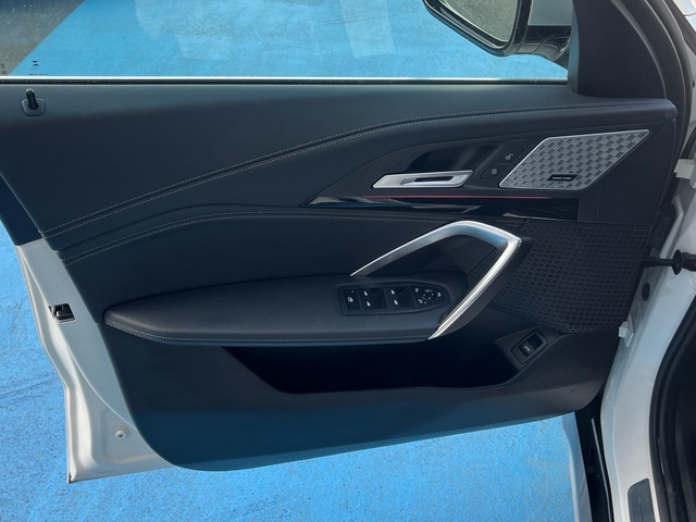 BMW X1 sDrive18d color Blanco. Año 2023. 110KW(150CV). Diésel. En concesionario Grünblau Motor (Bmw y Mini) de Cantabria