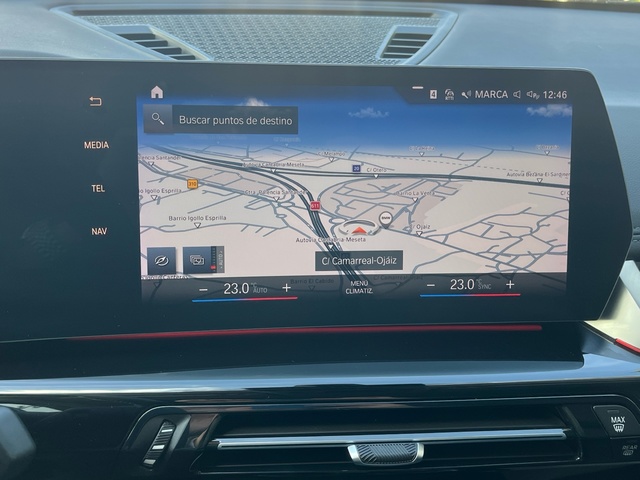 BMW X1 sDrive18d color Blanco. Año 2023. 110KW(150CV). Diésel. En concesionario Grünblau Motor (Bmw y Mini) de Cantabria