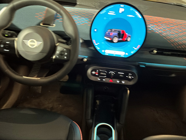 fotoG 15 del MINI MINI Aceman SE 160 kW (218 CV) 218cv Eléctrico del 2025 en Sevilla