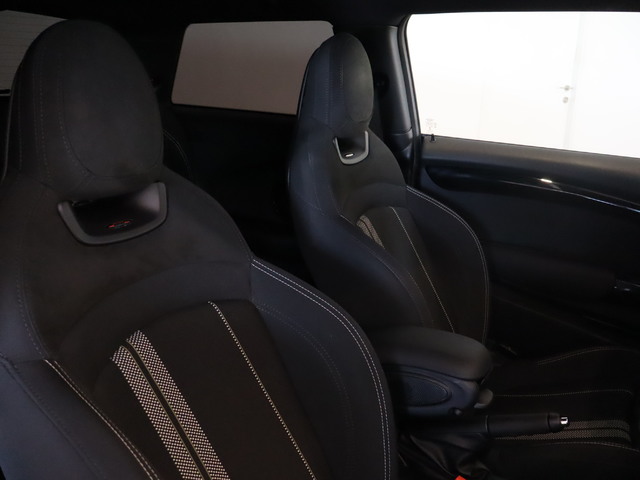 fotoG 16 del MINI MINI 3 Puertas John Cooper Works 170 kW (231 CV) 231cv Gasolina del 2021 en Barcelona