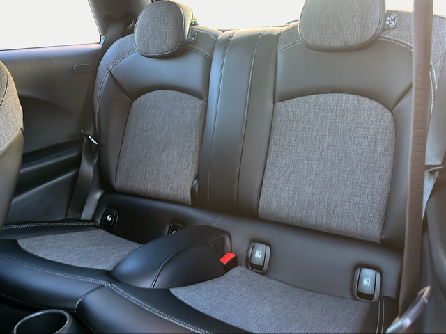 fotoG 8 del MINI MINI 3 Puertas Cooper 100 kW (136 CV) 136cv Gasolina del 2022 en Granada