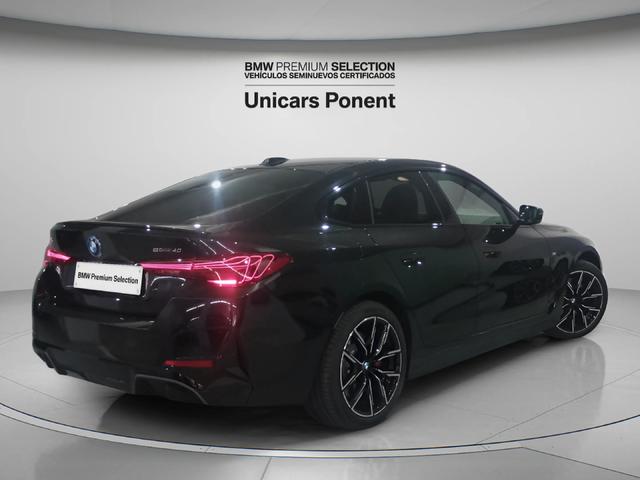 BMW i4 eDrive40 color Negro. Año 2025. 250KW(340CV). Eléctrico. En concesionario Unicars Ponent de Lleida