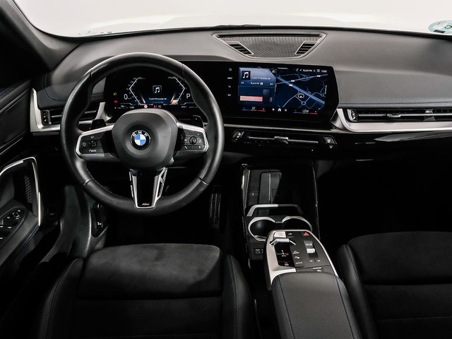BMW X1 sDrive18d color Blanco. Año 2024. 110KW(150CV). Diésel. En concesionario Oliva Motor Tarragona de Tarragona