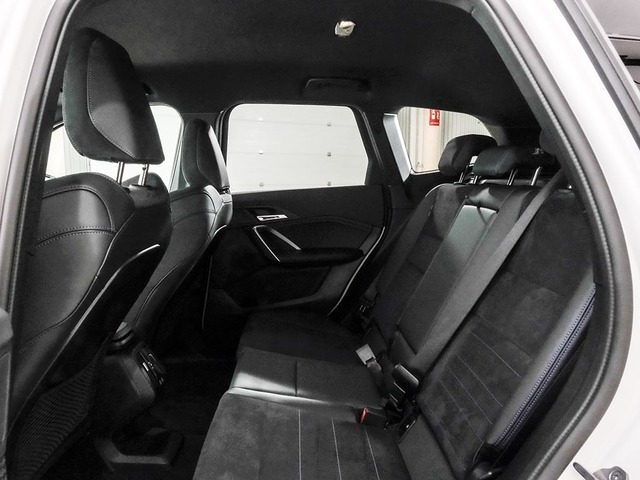 BMW X1 sDrive18d color Blanco. Año 2024. 110KW(150CV). Diésel. En concesionario Oliva Motor Tarragona de Tarragona