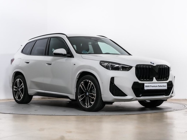 BMW X1 sDrive18d color Blanco. Año 2024. 110KW(150CV). Diésel. En concesionario Oliva Motor Tarragona de Tarragona