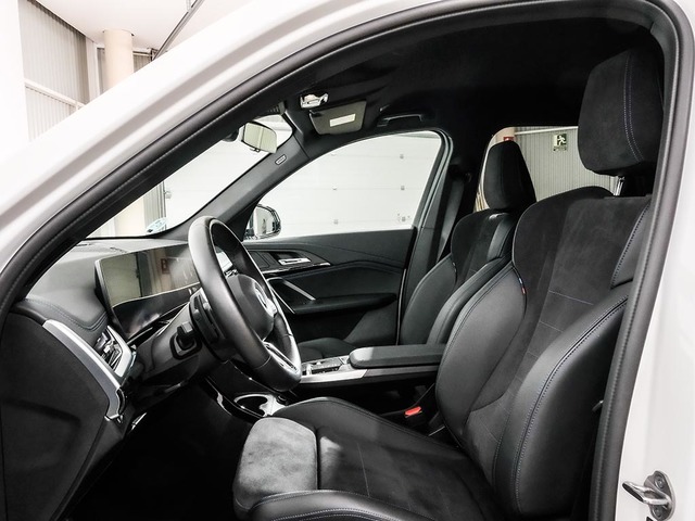 BMW X1 sDrive18d color Blanco. Año 2024. 110KW(150CV). Diésel. En concesionario Oliva Motor Tarragona de Tarragona