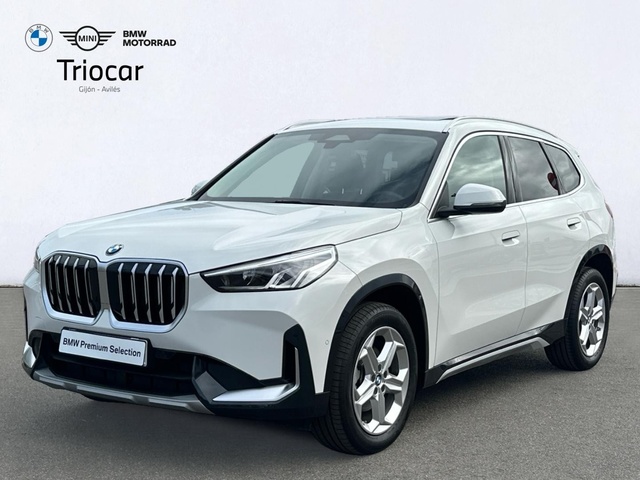 BMW X1 sDrive18d color Blanco. Año 2025. 110KW(150CV). Diésel. En concesionario Triocar Avilés (Bmw y Mini) de Asturias
