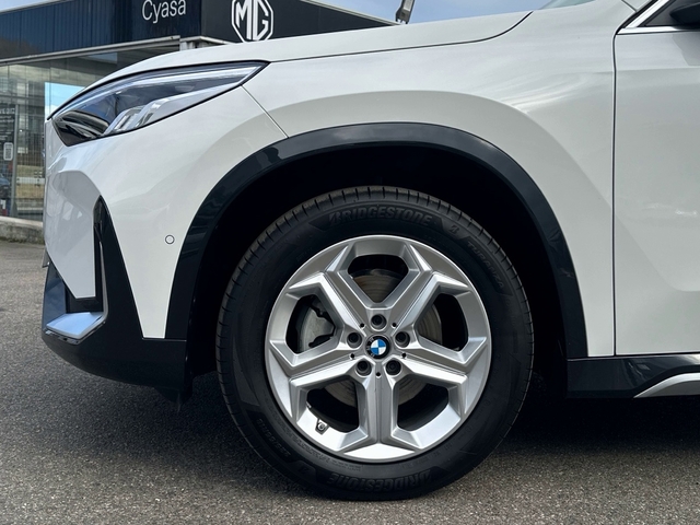 BMW X1 sDrive18d color Blanco. Año 2025. 110KW(150CV). Diésel. En concesionario Triocar Avilés (Bmw y Mini) de Asturias