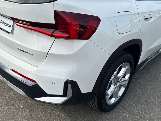 BMW X1 sDrive18d color Blanco. Año 2025. 110KW(150CV). Diésel. En concesionario Triocar Avilés (Bmw y Mini) de Asturias