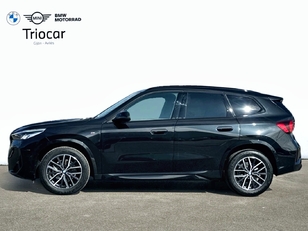 Fotos de BMW X1 sDrive18d color Negro. Año 2025. 110KW(150CV). Diésel. En concesionario Triocar Avilés (Bmw y Mini) de Asturias