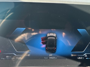 BMW X1 sDrive18d color Negro. Año 2025. 110KW(150CV). Diésel. En concesionario Triocar Avilés (Bmw y Mini) de Asturias