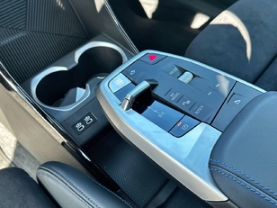 BMW X1 sDrive18d color Negro. Año 2025. 110KW(150CV). Diésel. En concesionario Triocar Avilés (Bmw y Mini) de Asturias