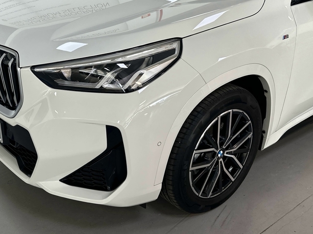 BMW X1 sDrive18d color Blanco. Año 2025. 110KW(150CV). Diésel. En concesionario Triocar Gijón (Bmw y Mini) de Asturias