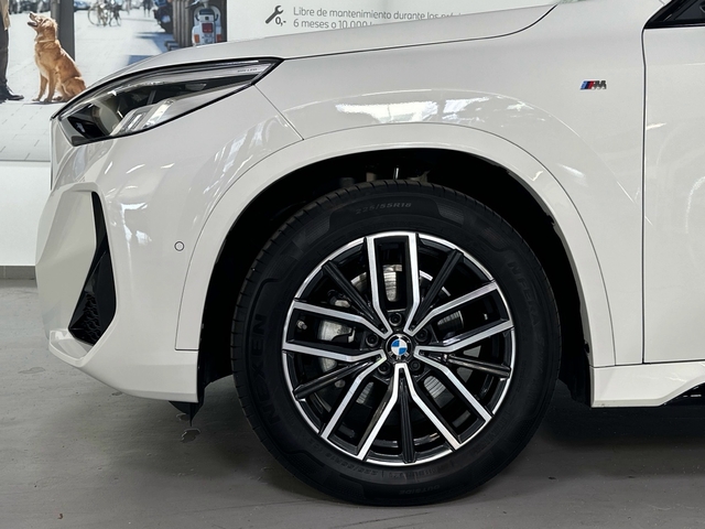 BMW X1 sDrive18d color Blanco. Año 2025. 110KW(150CV). Diésel. En concesionario Triocar Gijón (Bmw y Mini) de Asturias