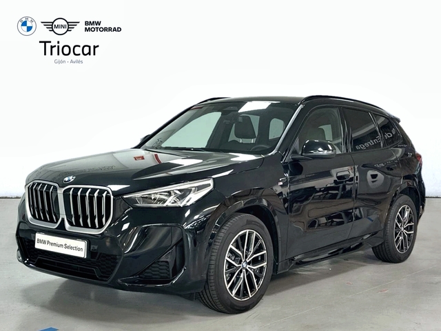 BMW X1 sDrive20d color Negro. Año 2025. 120KW(163CV). Diésel. En concesionario Triocar Gijón (Bmw y Mini) de Asturias