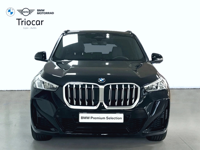 BMW X1 sDrive20d color Negro. Año 2025. 120KW(163CV). Diésel. En concesionario Triocar Gijón (Bmw y Mini) de Asturias