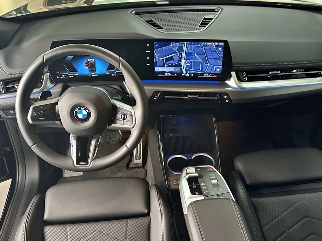 BMW X1 sDrive20d color Negro. Año 2025. 120KW(163CV). Diésel. En concesionario Triocar Gijón (Bmw y Mini) de Asturias