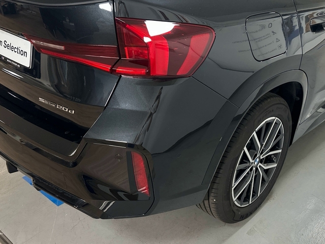 BMW X1 sDrive20d color Negro. Año 2025. 120KW(163CV). Diésel. En concesionario Triocar Gijón (Bmw y Mini) de Asturias