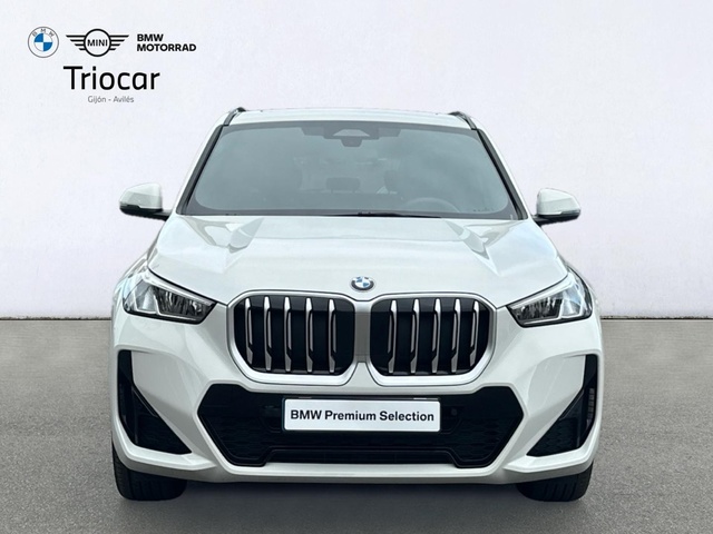 BMW X1 sDrive18d color Blanco. Año 2025. 110KW(150CV). Diésel. En concesionario Triocar Avilés (Bmw y Mini) de Asturias