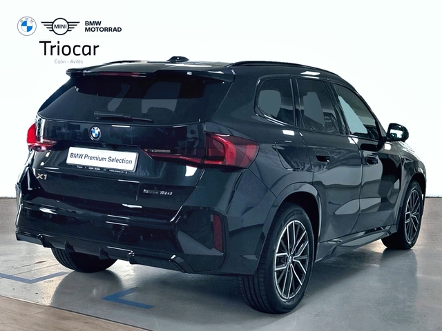 BMW X1 sDrive18d color Negro. Año 2025. 110KW(150CV). Diésel. En concesionario Triocar Gijón (Bmw y Mini) de Asturias