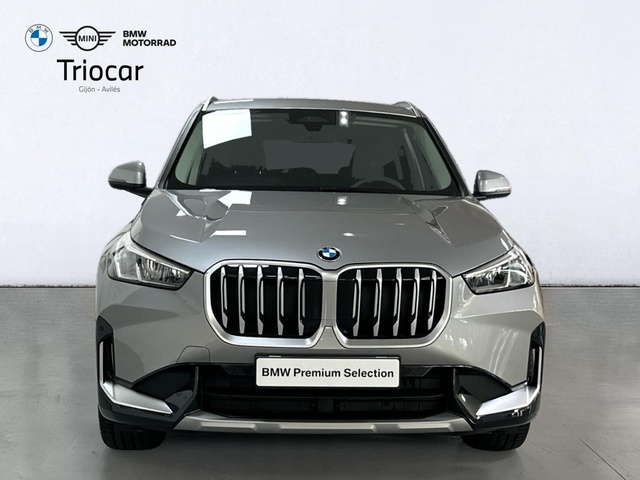 BMW X1 sDrive18d color Gris Plata. Año 2025. 110KW(150CV). Diésel. En concesionario Triocar Gijón (Bmw y Mini) de Asturias