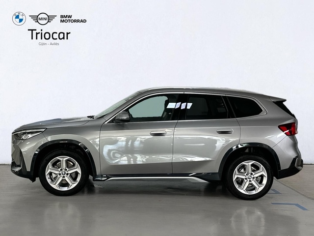 BMW X1 sDrive18d color Gris Plata. Año 2025. 110KW(150CV). Diésel. En concesionario Triocar Gijón (Bmw y Mini) de Asturias