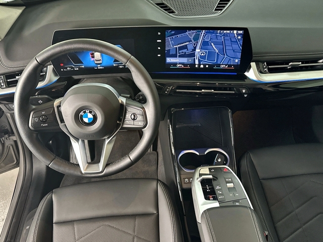 BMW X1 sDrive18d color Gris Plata. Año 2025. 110KW(150CV). Diésel. En concesionario Triocar Gijón (Bmw y Mini) de Asturias