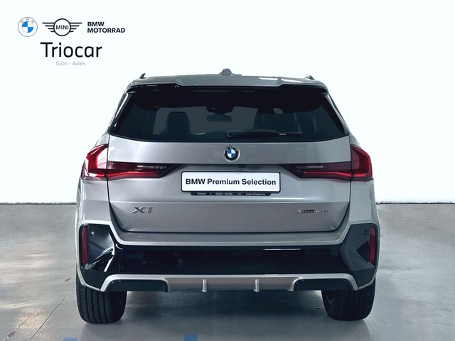 BMW X1 sDrive18d color Gris Plata. Año 2025. 110KW(150CV). Diésel. En concesionario Triocar Gijón (Bmw y Mini) de Asturias