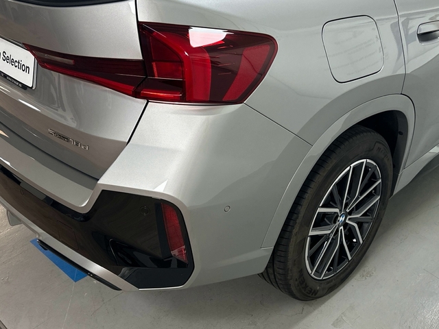 BMW X1 sDrive18d color Gris Plata. Año 2025. 110KW(150CV). Diésel. En concesionario Triocar Gijón (Bmw y Mini) de Asturias