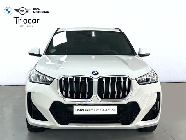 BMW X1 sDrive18d color Blanco. Año 2025. 110KW(150CV). Diésel. En concesionario Triocar Gijón (Bmw y Mini) de Asturias