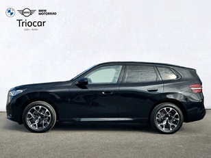 Fotos de BMW X3 xDrive20d color Negro. Año 2025. 145KW(197CV). Diésel. En concesionario Triocar Avilés (Bmw y Mini) de Asturias