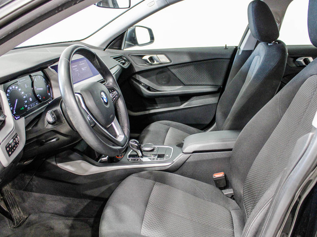 BMW Serie 2 220d Gran Coupe color Negro. Año 2019. 140KW(190CV). Diésel. En concesionario Barcelona Premium -- GRAN VIA de Barcelona