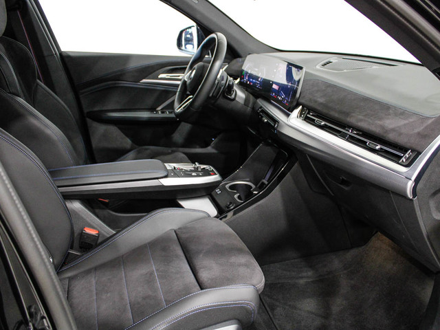 BMW X2 sDrive18d color Negro. Año 2024. 110KW(150CV). Diésel. En concesionario Barcelona Premium -- GRAN VIA de Barcelona