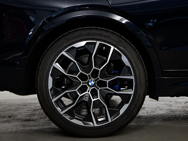 BMW X7 xDrive40i color Negro. Año 2025. 280KW(381CV). Gasolina. En concesionario BMW Fuenteolid Valladolid de Valladolid