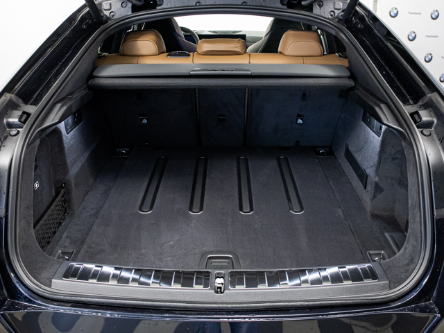 BMW M X6 M color Negro. Año 2025. 460KW(625CV). Gasolina. En concesionario BMW Fuenteolid Valladolid de Valladolid