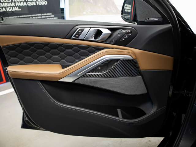 BMW M X6 M color Negro. Año 2025. 460KW(625CV). Gasolina. En concesionario BMW Fuenteolid Valladolid de Valladolid