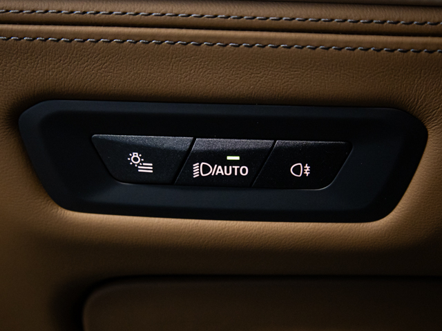 BMW M X6 M color Negro. Año 2025. 460KW(625CV). Gasolina. En concesionario BMW Fuenteolid Valladolid de Valladolid