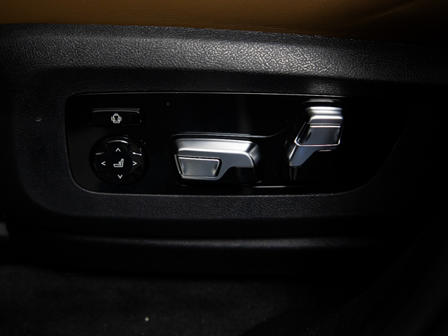 BMW M X6 M color Negro. Año 2025. 460KW(625CV). Gasolina. En concesionario BMW Fuenteolid Valladolid de Valladolid