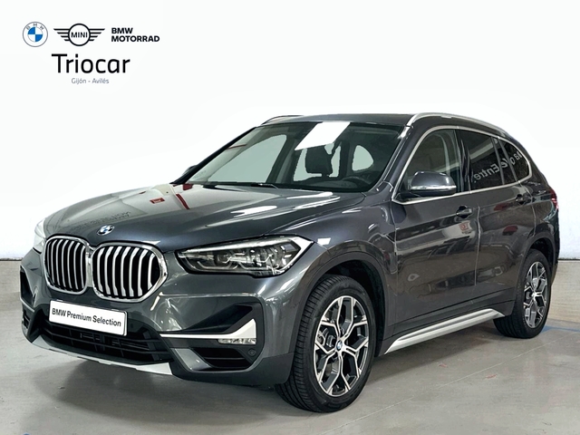 BMW X1 sDrive20i color Gris. Año 2021. 141KW(192CV). Gasolina. En concesionario Triocar Gijón (Bmw y Mini) de Asturias