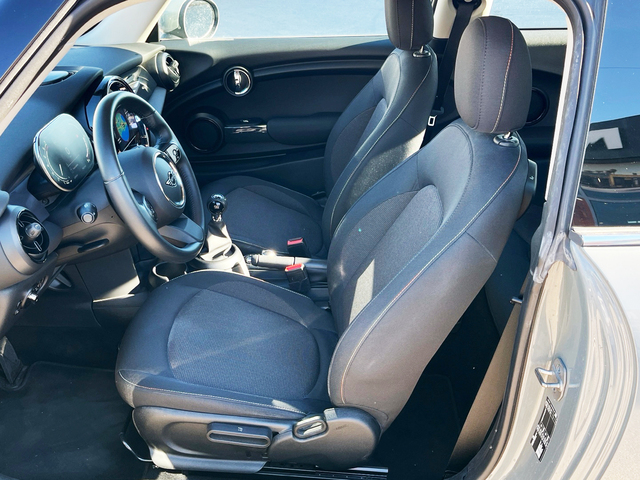 fotoG 10 del MINI MINI Cooper One 75 kW (102 CV) 102cv Gasolina del 2021 en Murcia