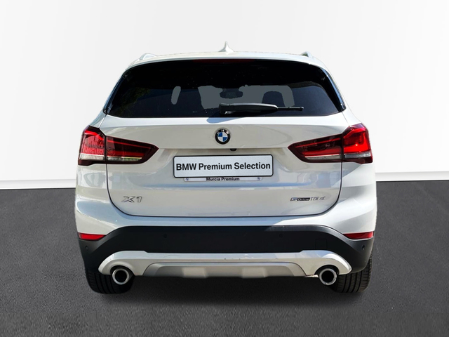 BMW X1 sDrive18d color Blanco. Año 2021. 110KW(150CV). Diésel. En concesionario Murcia Premium S.L. AV DEL ROCIO de Murcia