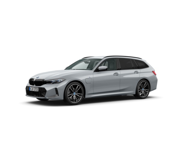 BMW Serie 3 330e Touring color Gris. Año 2024. 215KW(292CV). Híbrido Electro/Gasolina. En concesionario Oliva Motor Tarragona de Tarragona